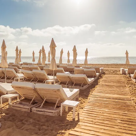 Hotel The Unexpected Ibiza - Ushuaia Club Entrance Included (adults Only) Platja d'en Bossa