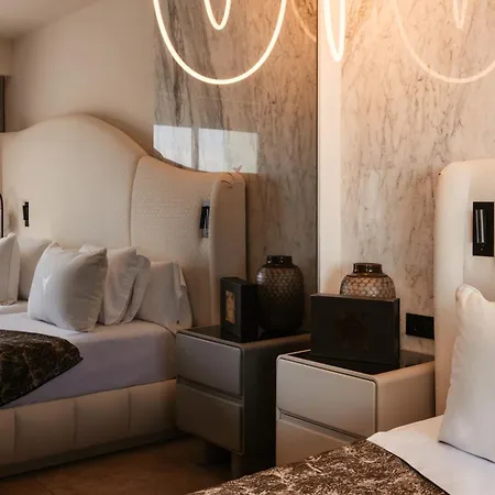The Unexpected Ibiza - Ushuaia Club Entrance Included (adults Only) Platja d'en Bossa