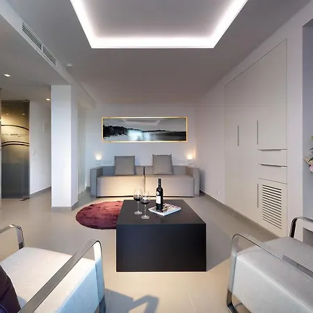 Design Club Garbi Hotel 4*