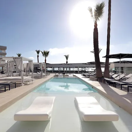 Design Club Garbi Hotel 4*