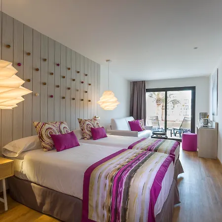 Grand Palladium White Island & Playa d'en Bossa