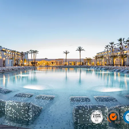 Hotel Grand Palladium White Island &