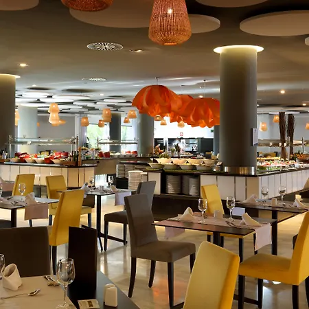 Grand Palladium White Island & Hotel Playa d'en Bossa