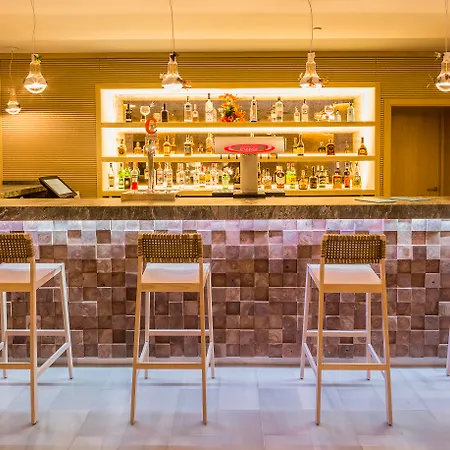 Grand Palladium White Island & 5* Playa d'en Bossa
