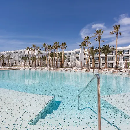 Grand Palladium White Island & 5*