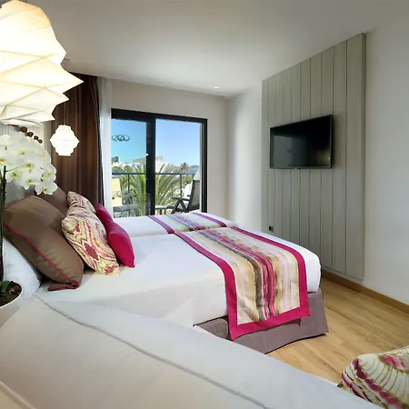 Hotel Grand Palladium White Island & Playa d'en Bossa
