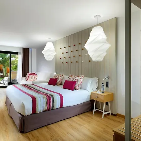 Grand Palladium White Island & Hotel Playa d'en Bossa