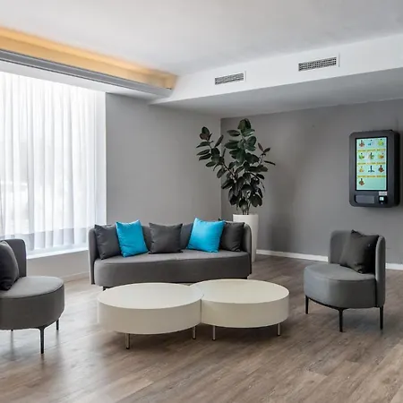 Vibra Tivoli Aparthotel 3*