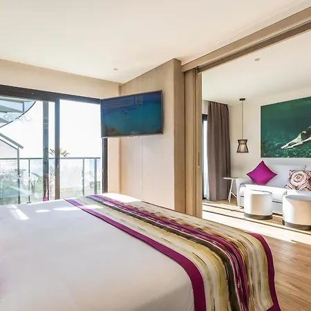 Hotel Grand Palladium White Island & Playa d'en Bossa