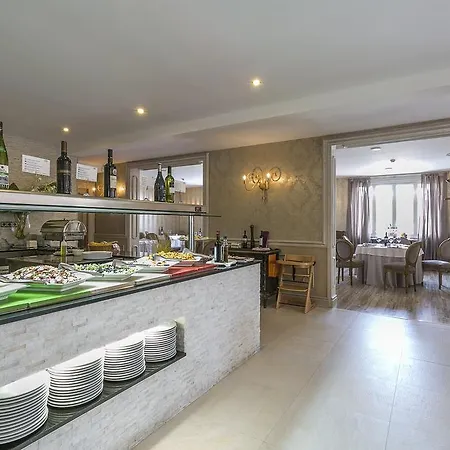 Grand Palladium White Island & 5* Playa d'en Bossa
