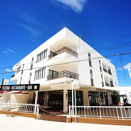 Aparthotel Escondidos Ibiza Platja d'en Bossa