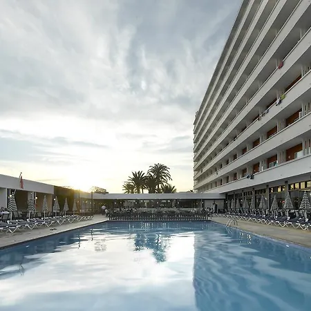 Grand Palladium White Island & Hotel