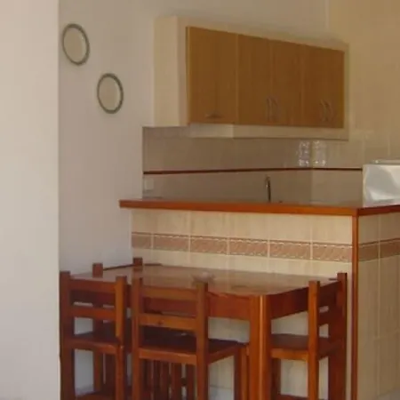 Hotel Llevant *