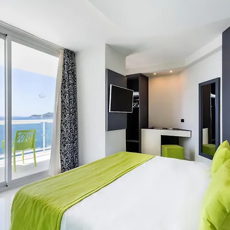 The Ibiza Twiins - 4* Sup 4* Playa d'en Bossa