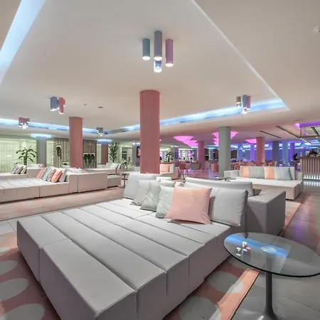 Garbi Ibiza & Hotel Playa d'en Bossa
