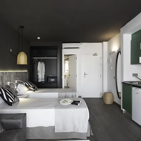 Vibra Mogambo - Adults Only 3*