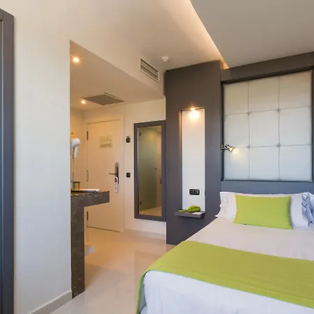 The Ibiza Twiins - 4* Sup Hotel Playa d'en Bossa