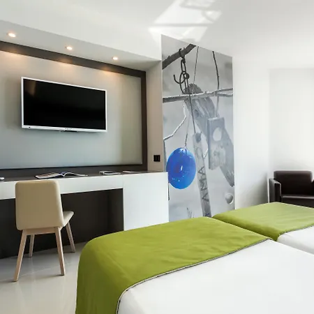The Ibiza Twiins - 4* Sup Hotel 4*