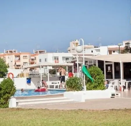 Vibra Isola - Adults Only