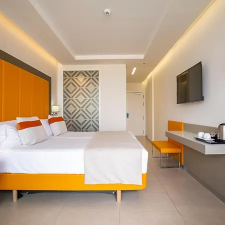 Hotel Torre Del Mar - Ibiza 4*