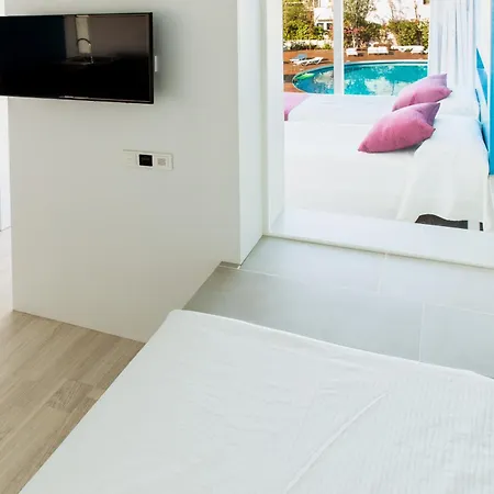 Aparthotel Ebano & (adults Only) Playa d'en Bossa