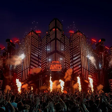 Hotel Ushuaia Ibiza - Adults Only - Club Entrance Included