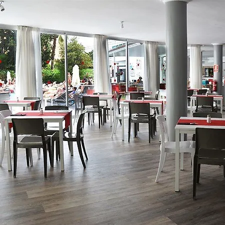 Vibra Tivoli Aparthotel Playa d'en Bossa