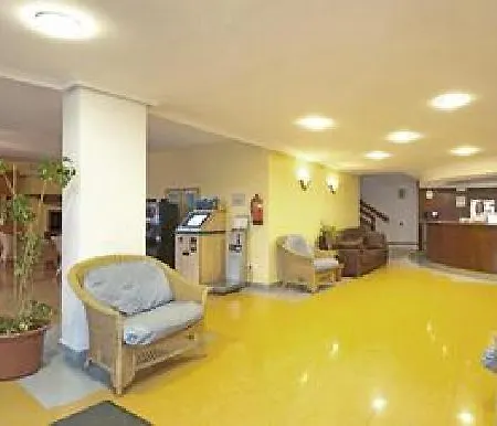 Ocean Suites Aparthotel 2*