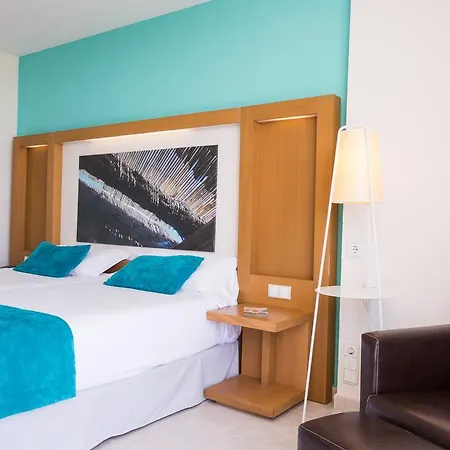 The Ibiza Twiins - 4* Sup Hotel