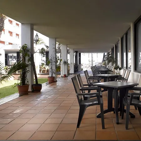 Grand Palladium White Island &