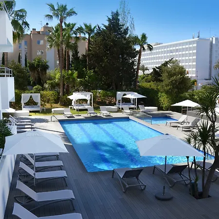 Vibra Tivoli Aparthotel 3*